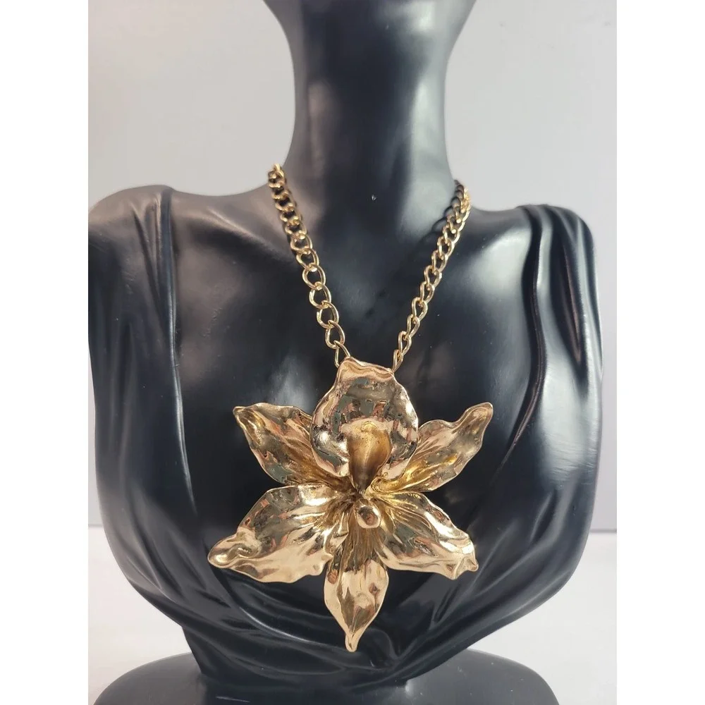 Gold Tone Flower Pendant Necklace Large Statement Floral Boho Vintage Style